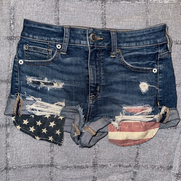 American Eagle Outfitters America Eagle Flag Shorts - Picture 2 of 4